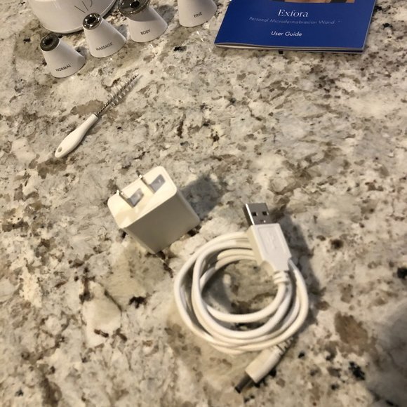 Personal Microdermabrasion Wand - Picture 5 of 10